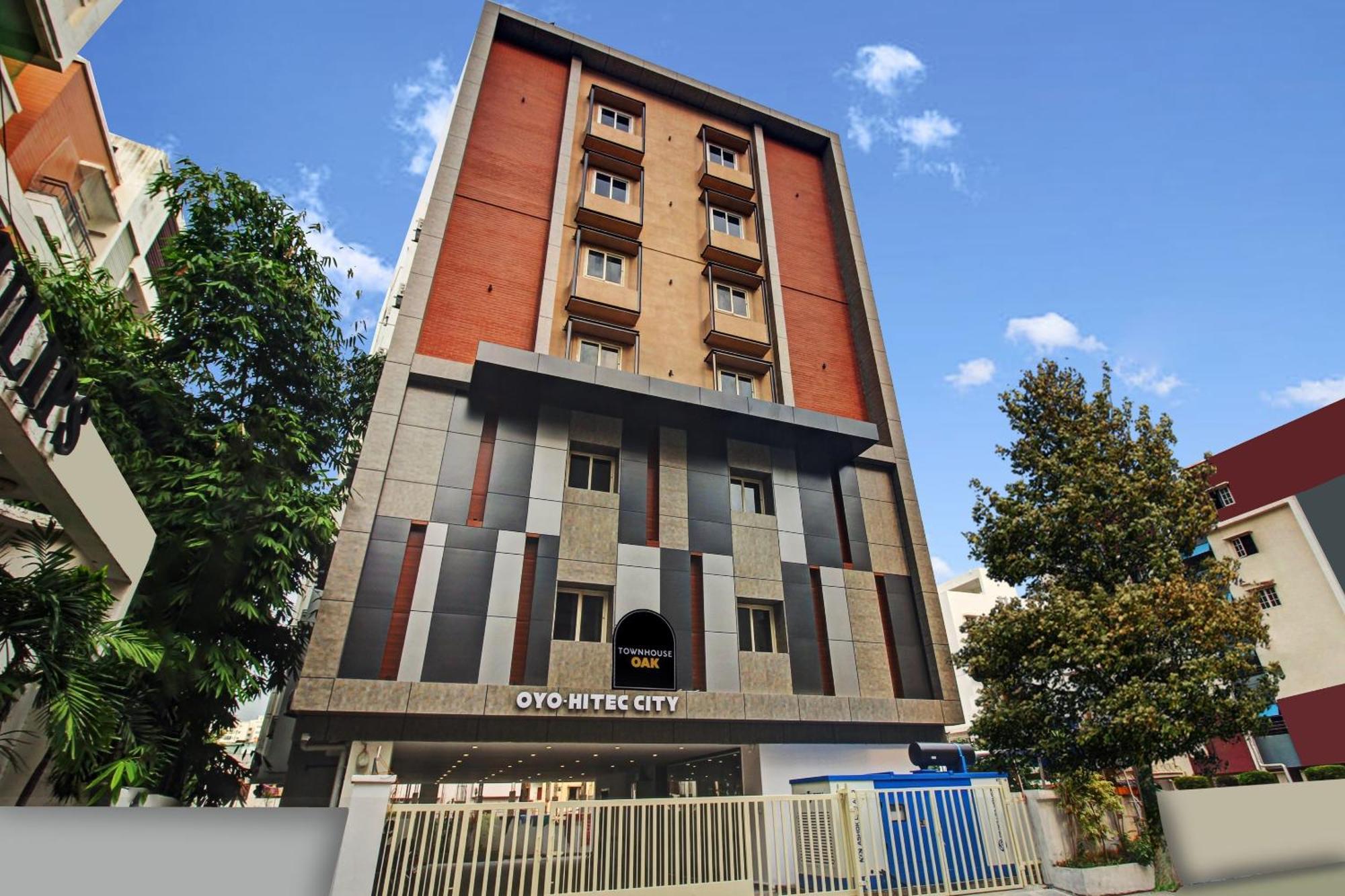 Super Townhouse Oak Hitec City Near Image Hospital Hyderabad Exteriör bild